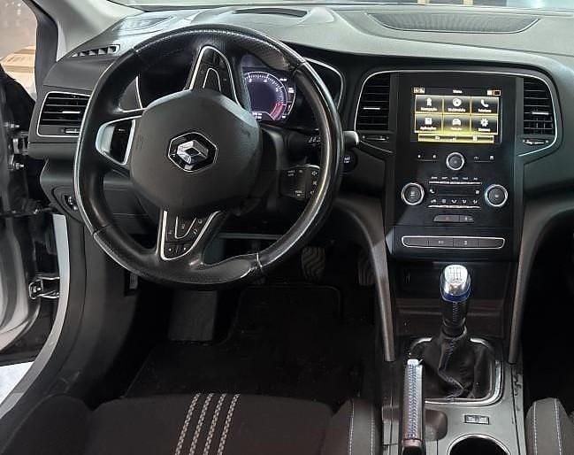 Usado Renault Mégane IV 140 HP (102 kW) 2020 Cinzento