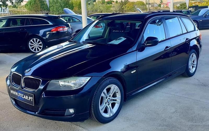 Preto Usado 2012 BMW 318 Luxury Line Carrinha | € 10.990 (Preço justo) - Imagem 1/4