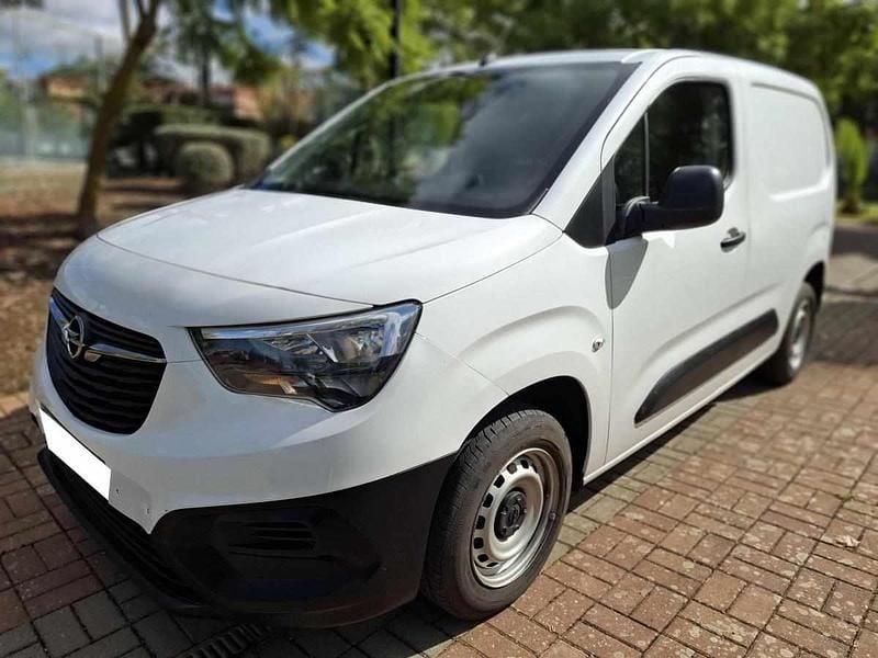 Branco Usado 2022 Opel Combo Monovolume | € 10.480 (Super Preço) - Imagem 1/4