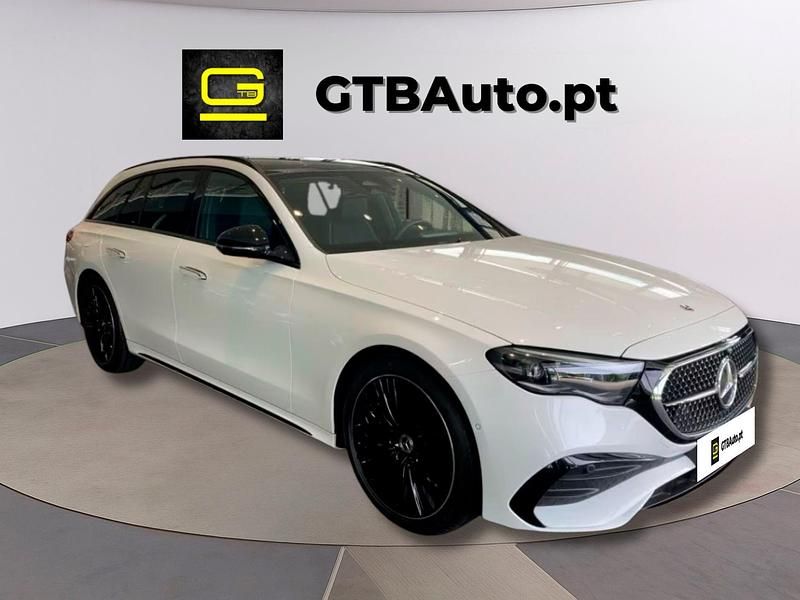 Branco Usado 2024 Mercedes E300 AMG line Carrinha | € 59.499 - Imagem 1/4
