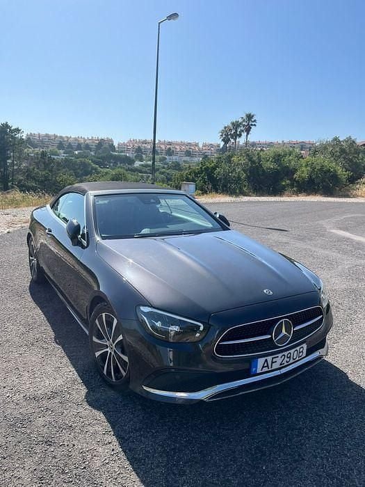 Usado 2021 Mercedes E250 Cabrios | € 52.500 - Imagem 1/4