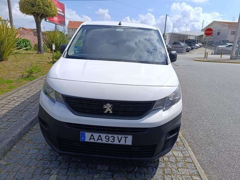 Branco Usado 2020 Peugeot Partner Monovolume | € 12.500 (Bom preço) - Imagem 1/4