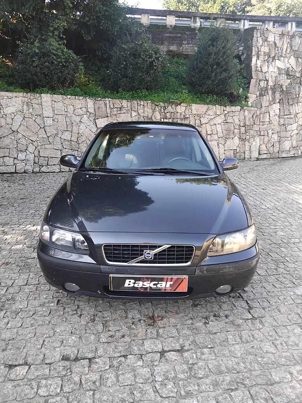 Usado Volvo S80 180 HP (132 kW) 2001 Preto Sedan