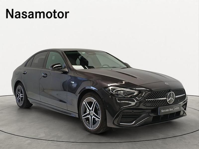 Preto Usado 2023 Mercedes C300 Sedan | € 61.400 (Caro) - Imagem 1/4