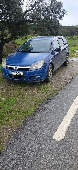 Usado Opel Astra 100 HP (73 kW) 2005 Sedan