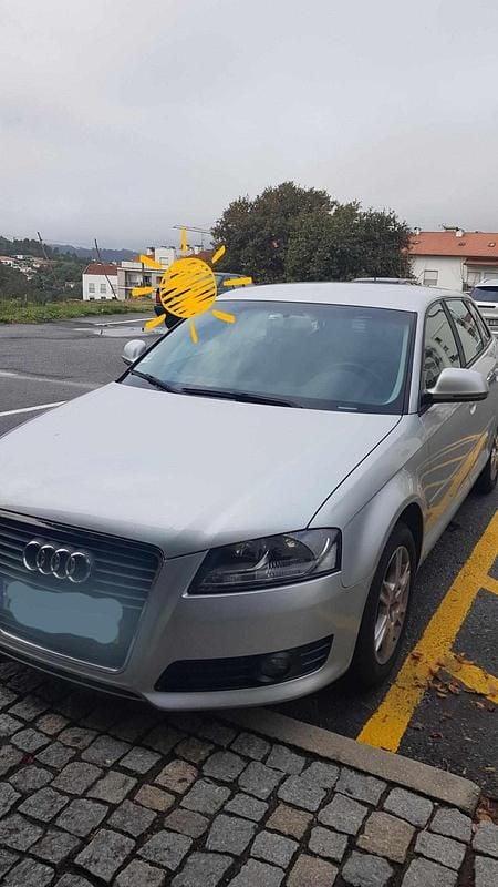 Cinzento Usado 2010 Audi A3 Citadino | € 9.000 - Imagem 1/4