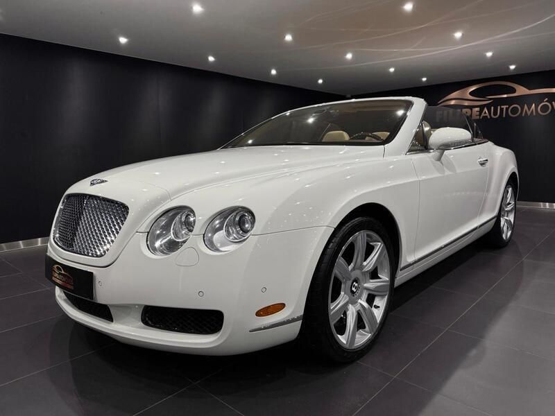 Branco Usado 2008 Bentley Continental Sedan | € 95.000 - Imagem 1/4