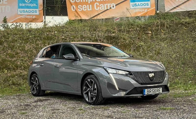 Cinzento Usado 2025 Peugeot 308 Allure Citadino | € 29.990 (Preço justo) - Imagem 1/4