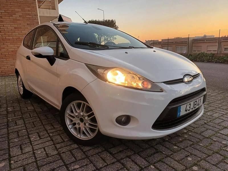 Usado Ford Fiesta 68 HP (50 kW) 2010 Branco Citadino