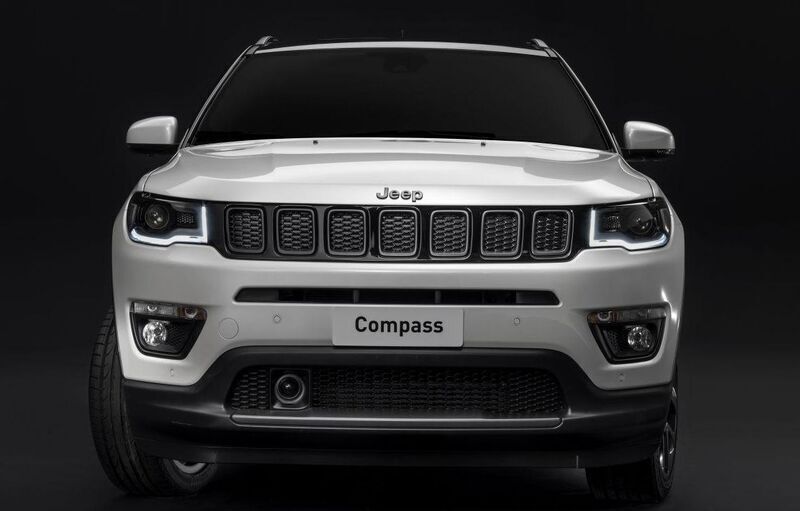 Cinzento Usado 2020 Jeep Compass Limited SUV | € 22.000 (Preço justo) - Imagem 1/3