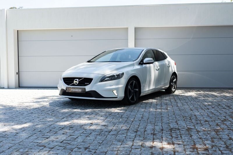 Branco Usado 2013 Volvo V40 R-Design Carrinha | € 9.990 (Bom preço) - Imagem 1/4
