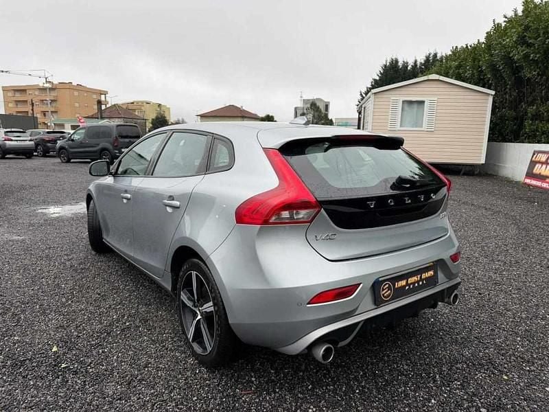 Usado Volvo V40 R-Design 120 HP (88 kW) 2017 Cinza