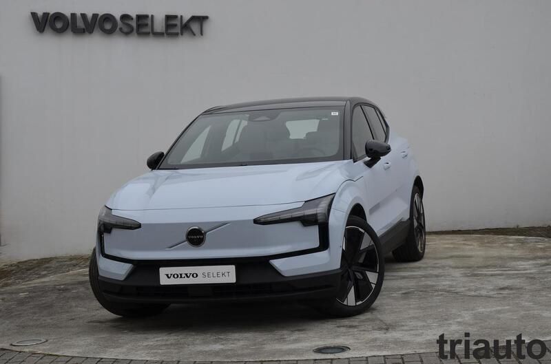 Cinza vapour Usado 2024 Volvo EX30 Performance SUV | € 44.700 - Imagem 1/4