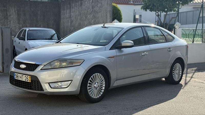 Usado 2009 Ford Mondeo Sedan | € 3.990 (Preço justo) - Imagem 1/4