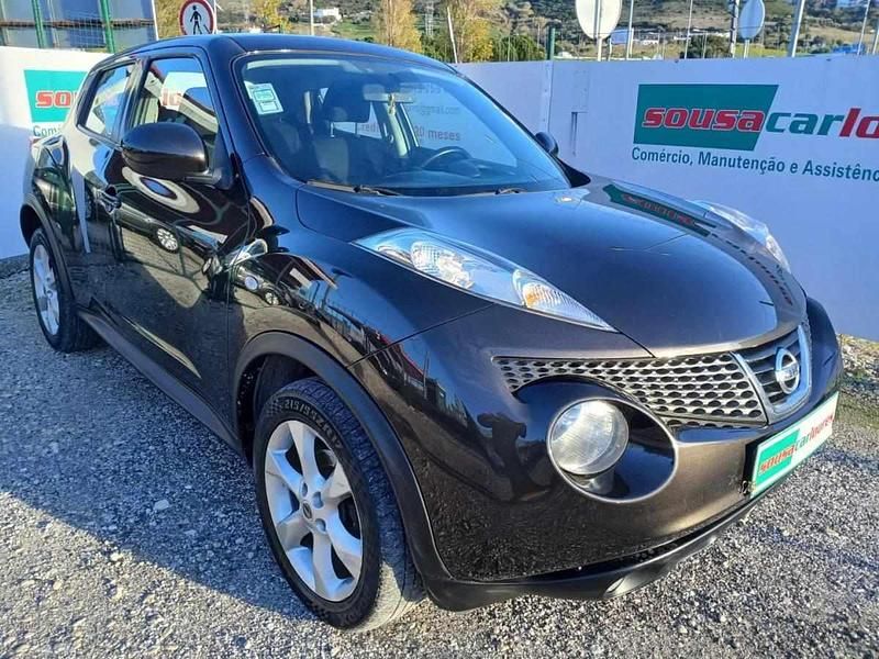 Usado Nissan Juke Acenta 110 HP (80 kW) 2011 Castanho SUV