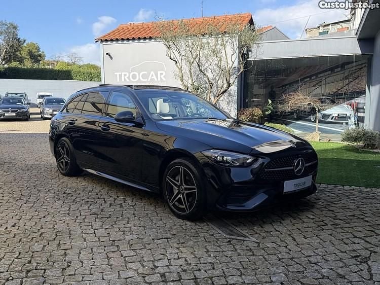 Usado Mercedes C300e AMG line 313 HP (230 kW) 2024 Preto Carrinha