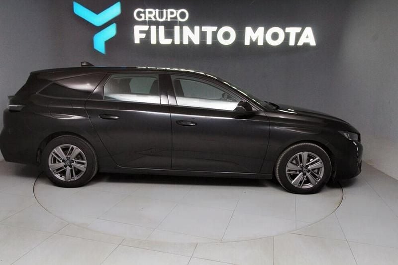 Preto Usado 2022 Peugeot 308 Active | € 21.990 (Preço justo) - Imagem 1/4