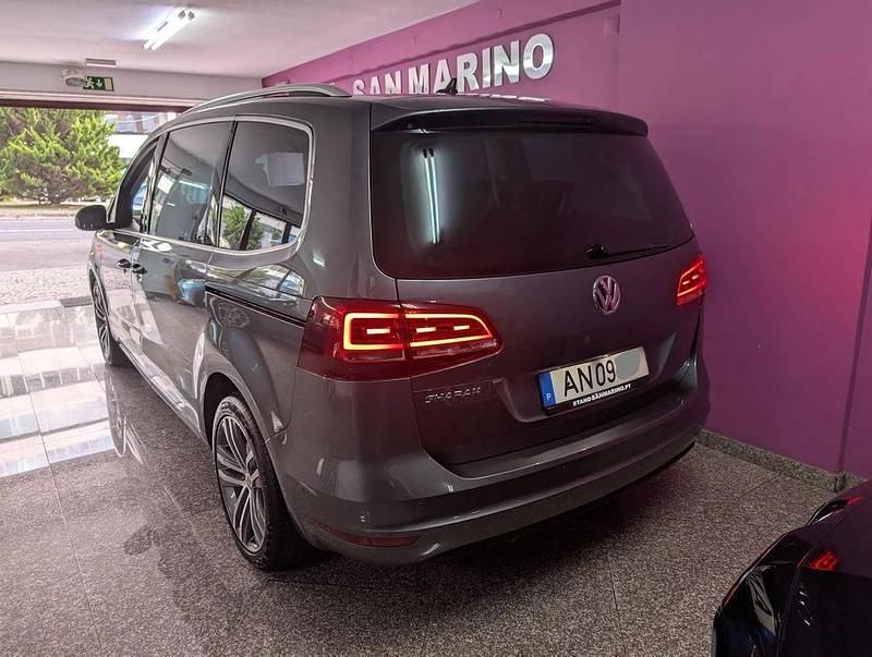 Usado VW Sharan Highline 150 HP (110 kW) 2022 Cinza Monovolume