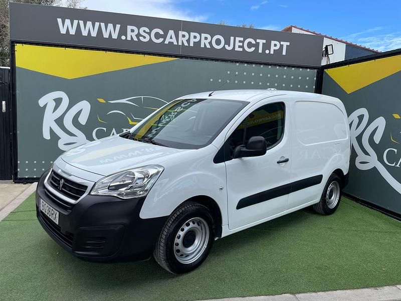 Branco Usado 2017 Peugeot Partner Premium Van | € 13.980 (Caro) - Imagem 1/4