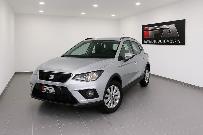Cinzento Usado 2020 Seat Arona SUV | € 16.500 (Preço justo) - Imagem 1/4