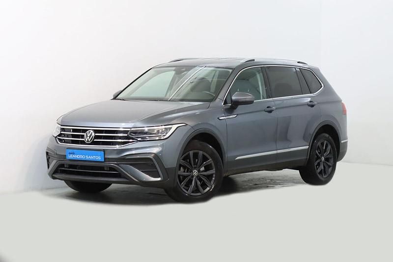 Cinzento Usado 2023 VW Tiguan Allspace SUV | € 37.900 - Imagem 1/4