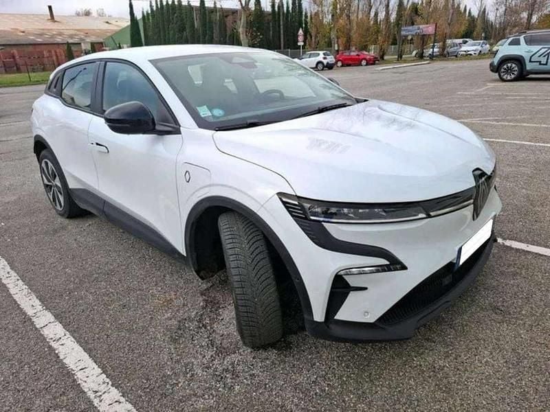 Branco Usado 2022 Renault Mégane IV Evolution | € 21.800 (Super Preço) - Imagem 1/4