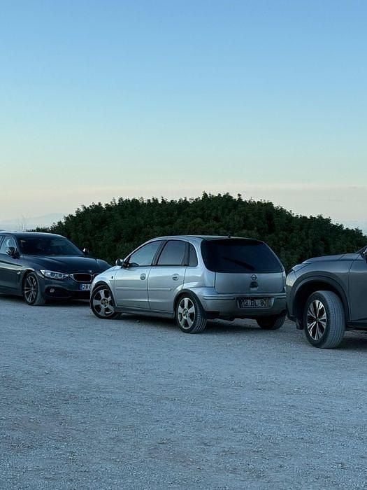 Usado 2006 Opel Corsa Sedan | € 2.000 (Preço justo) - Imagem 1/4