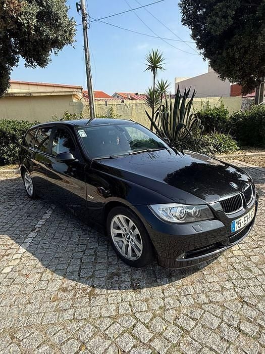 Usado 2005 BMW 320 Sedan | € 5.800 (Bom preço) - Imagem 1/4