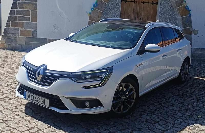 Branco Usado 2018 Renault Mégane GrandTour Carrinha | € 10.800 (Preço justo) - Imagem 1/4