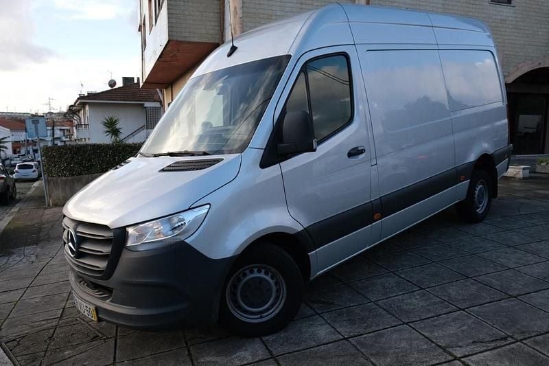Usado Mercedes Sprinter 163 HP (119 kW) 2018 Cinza Van