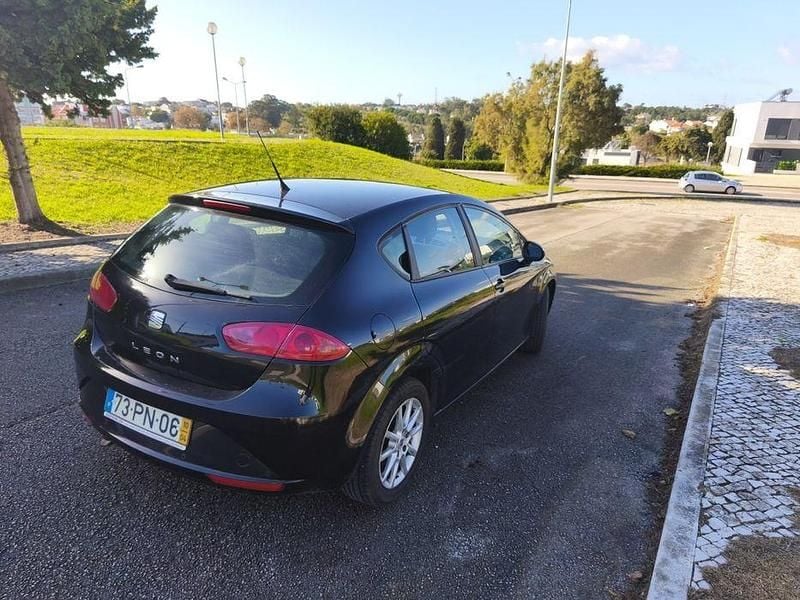 Usado Seat Leon 105 HP (77 kW) 2010 Sedan