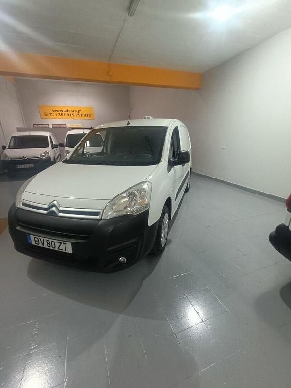 Branco Usado 2017 Citroën Berlingo Monovolume | € 7.685 (Super Preço) - Imagem 1/4
