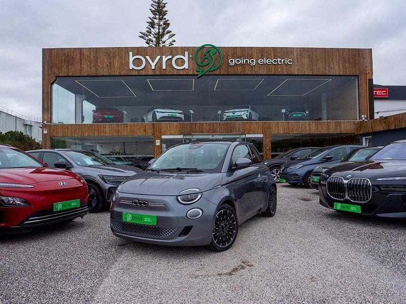 Usado Fiat 500e Icon 86 kW (118 HP) 2022 Cinza Citadino