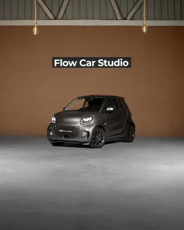 Cinza antracite Usado 2020 Smart ForTwo Electric Drive Brabus Cabrios | € 15.450 (Preço justo) - Imagem 1/4