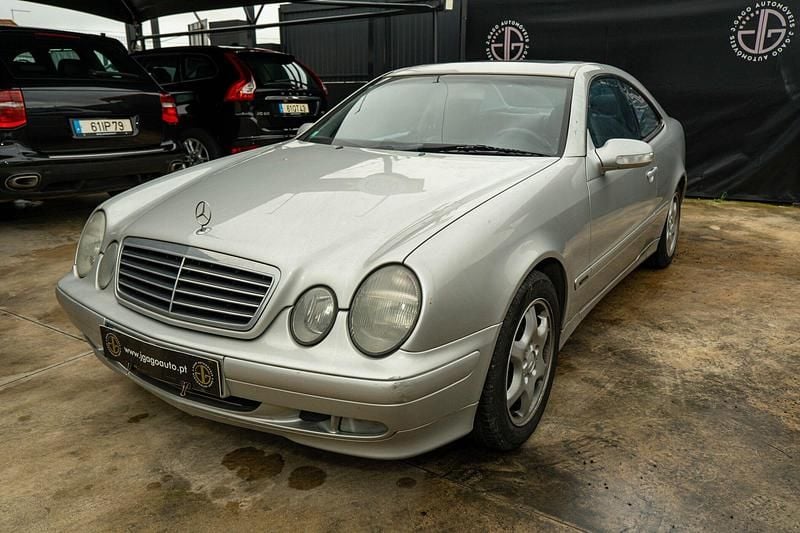 Usado Mercedes CLK230 Avantgarde 193 HP (141 kW) 2000 Cinza Cabrios