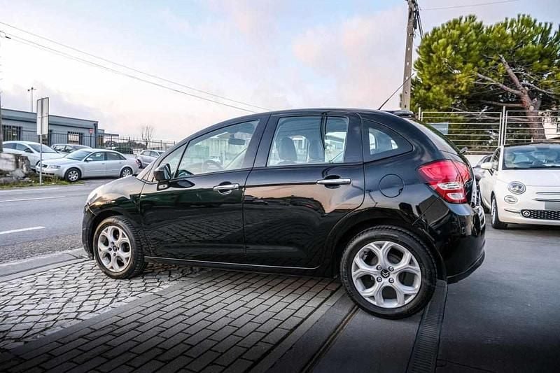 Usado Citroën C3 Attraction 70 HP (51 kW) 2012 Preto Citadino