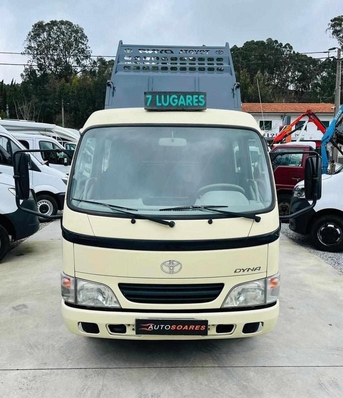 Usado Toyota Dyna 102 HP (75 kW) 2005 Outra Pickup
