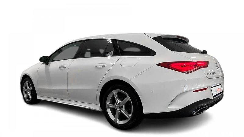 Usado Mercedes CLA250 Shooting Brake AMG line 218 HP (160 kW) 2022 Branco Carrinha