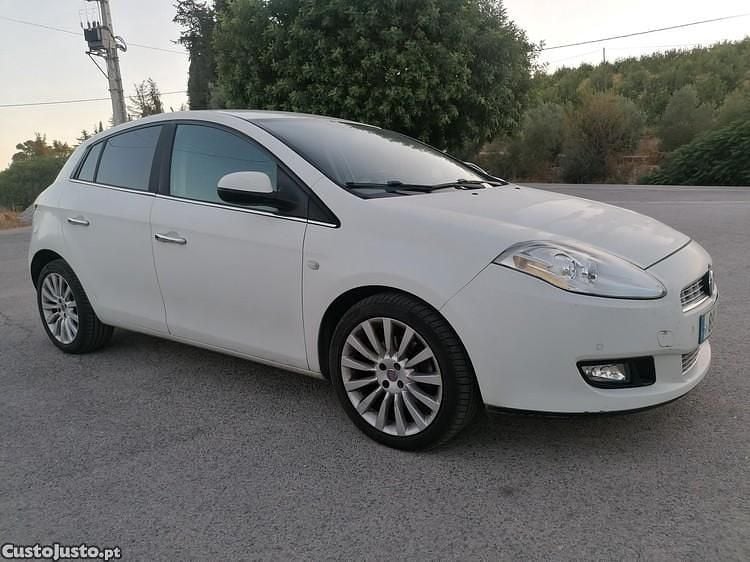 Branco Usado 2011 Fiat Bravo Citadino | € 5.550 (Super Preço) - Imagem 1/1