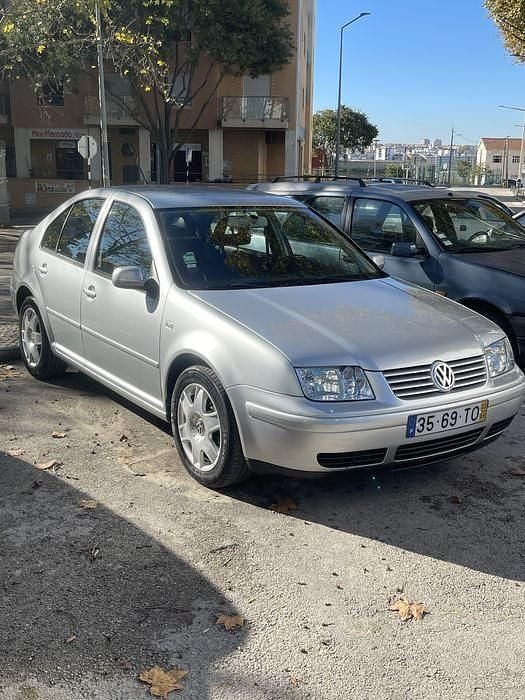 Usado 2002 VW Bora Sedan | € 6.000 - Imagem 1/4