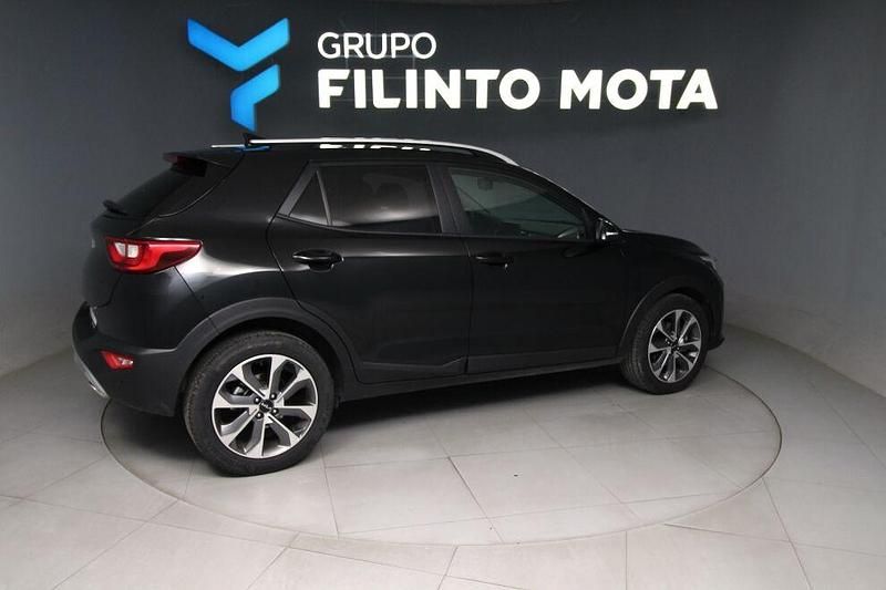 Usado Kia Stonic 100 HP (73 kW) 2025 Preto SUV