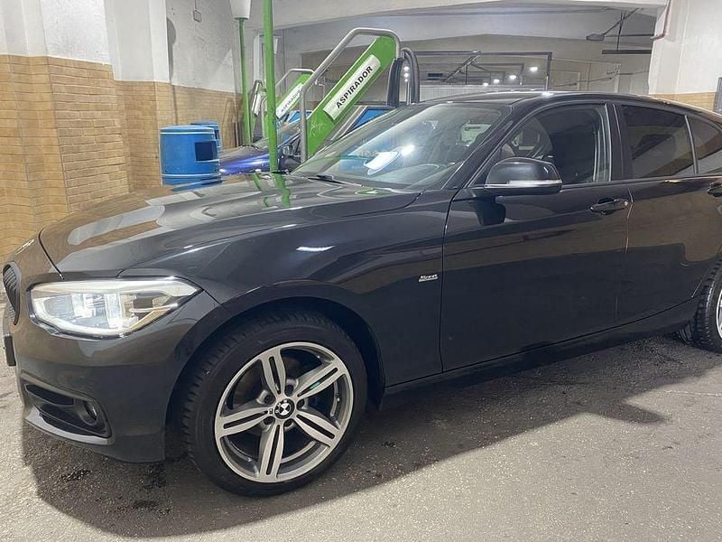 Usado 2018 BMW 116 Sport Line Citadino | € 13.500 (Bom preço) - Imagem 1/4