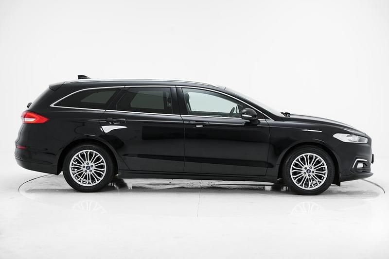 Usado Ford Mondeo 150 HP (110 kW) 2020 Preto