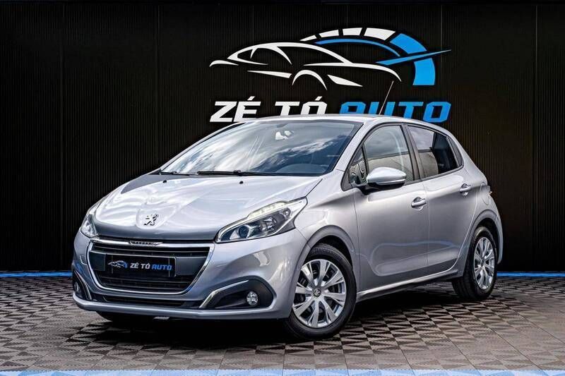 Branco Usado 2018 Peugeot 208 Style Citadino | € 12.900 (Preço justo) - Imagem 1/4
