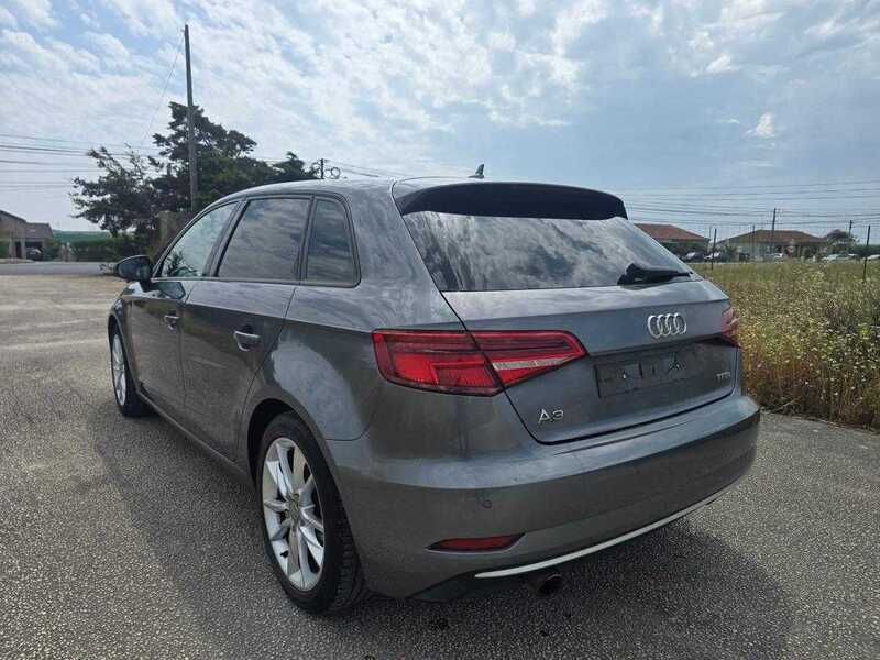 Usado Audi A3 116 HP (85 kW) 2017 Cinzento Carrinha