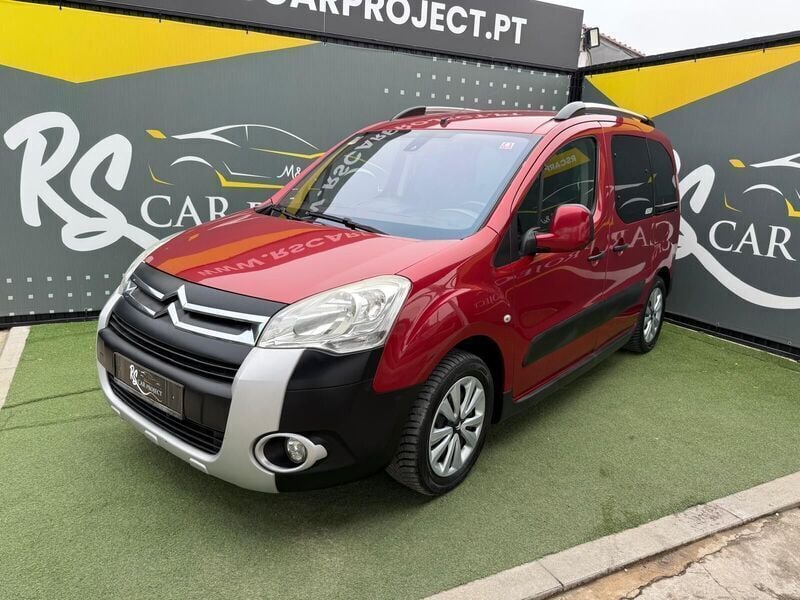 Vermelho Usado 2012 Citroën Berlingo Exclusive Monovolume | € 9.480 - Imagem 1/4