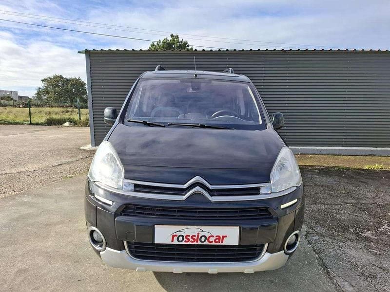 Usado Citroën Berlingo XTR 114 HP (83 kW) 2014 Preto Monovolume