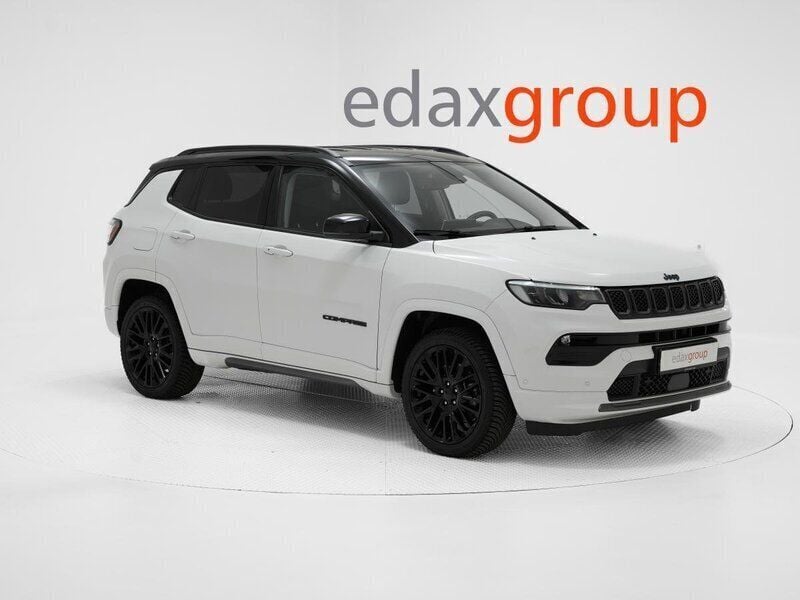 Branco Usado 2022 Jeep Compass Limited SUV | € 27.490 (Preço justo) - Imagem 1/4