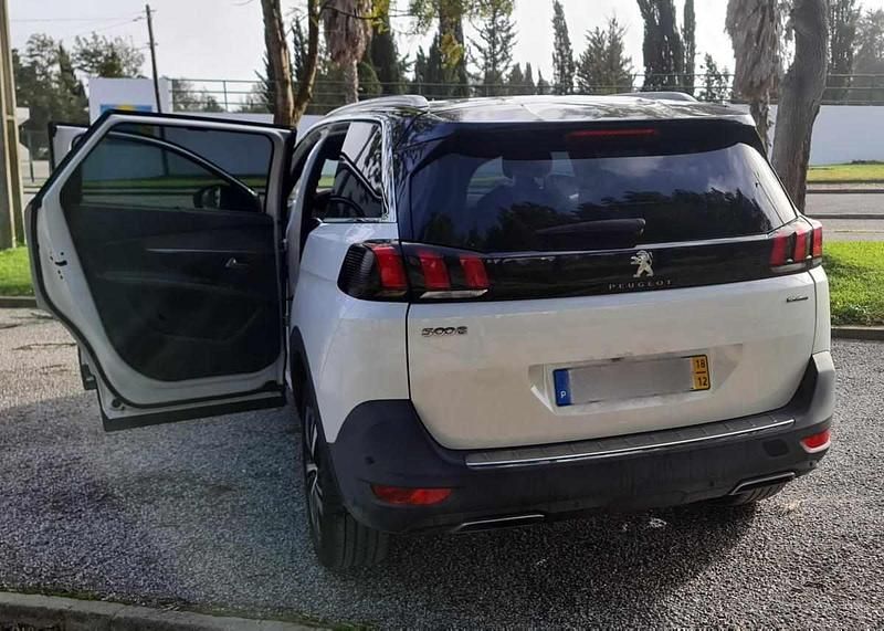 Usado Peugeot 5008 GT-line 131 HP (96 kW) 2018 Branco Sedan