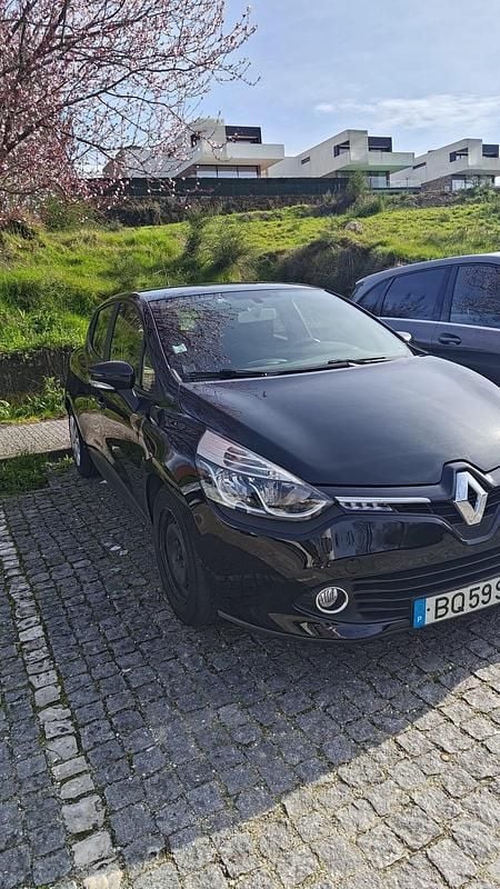 Usado Renault Clio IV 90 HP (66 kW) 2016 Preto